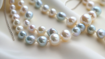 White & Blue Pearl neckless - Image 2