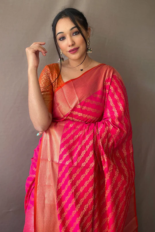 Hot Pink Patola Sareeim - Image 2