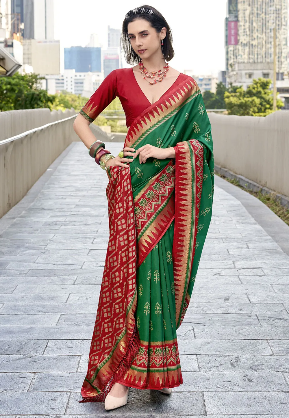 Ikat Printed Art Silk Saree in Black - Image 8